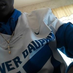 Meet your Posher, Elison